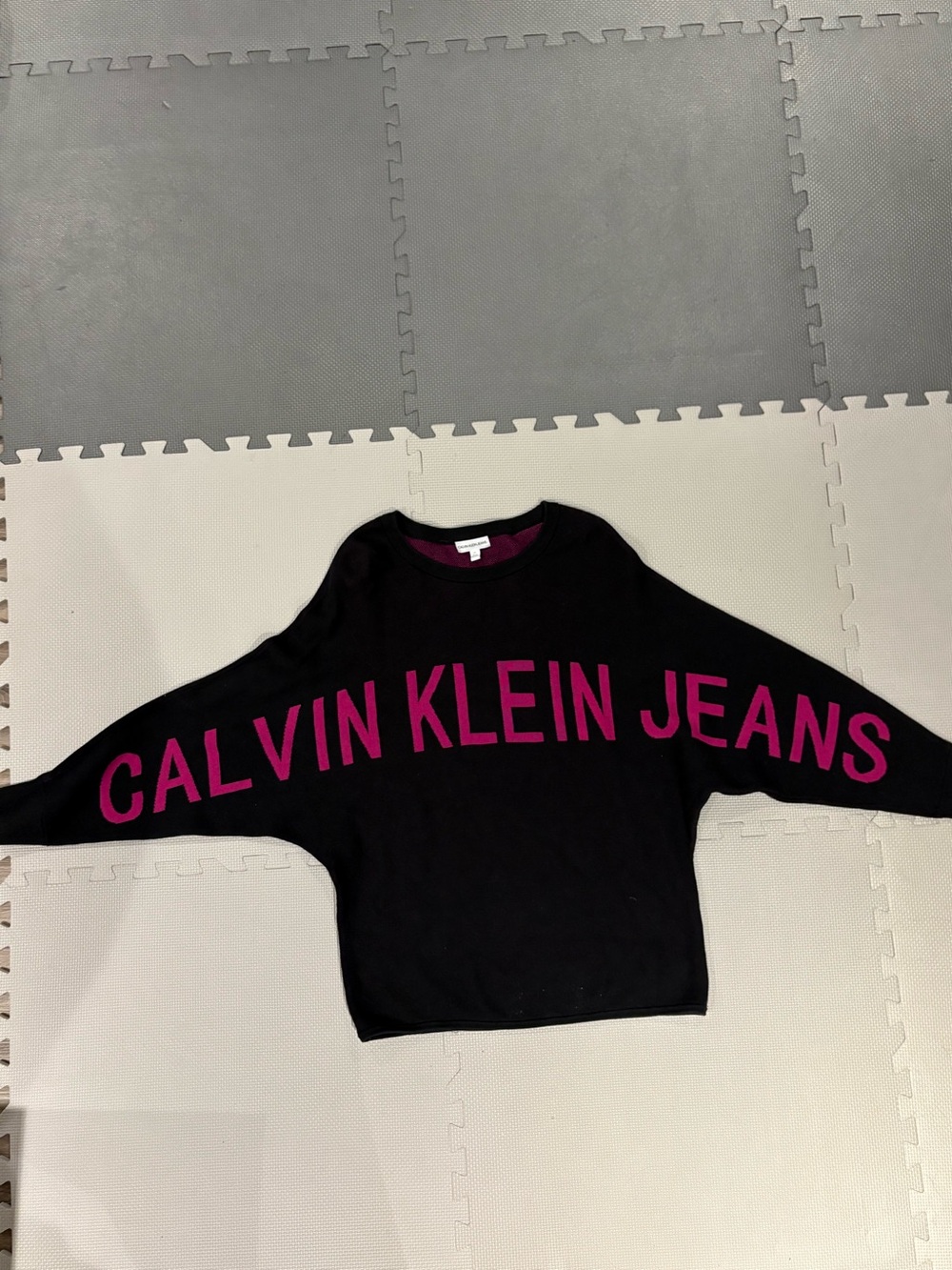CALVIN KLEIN Oversized logo front cotton sweater with Dolman sleeves Large EUC